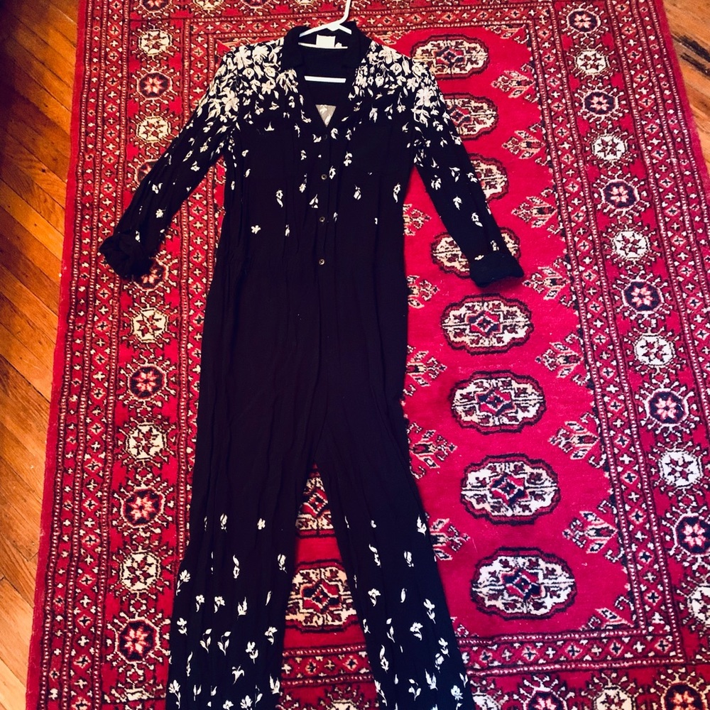 Lilka romper size Small